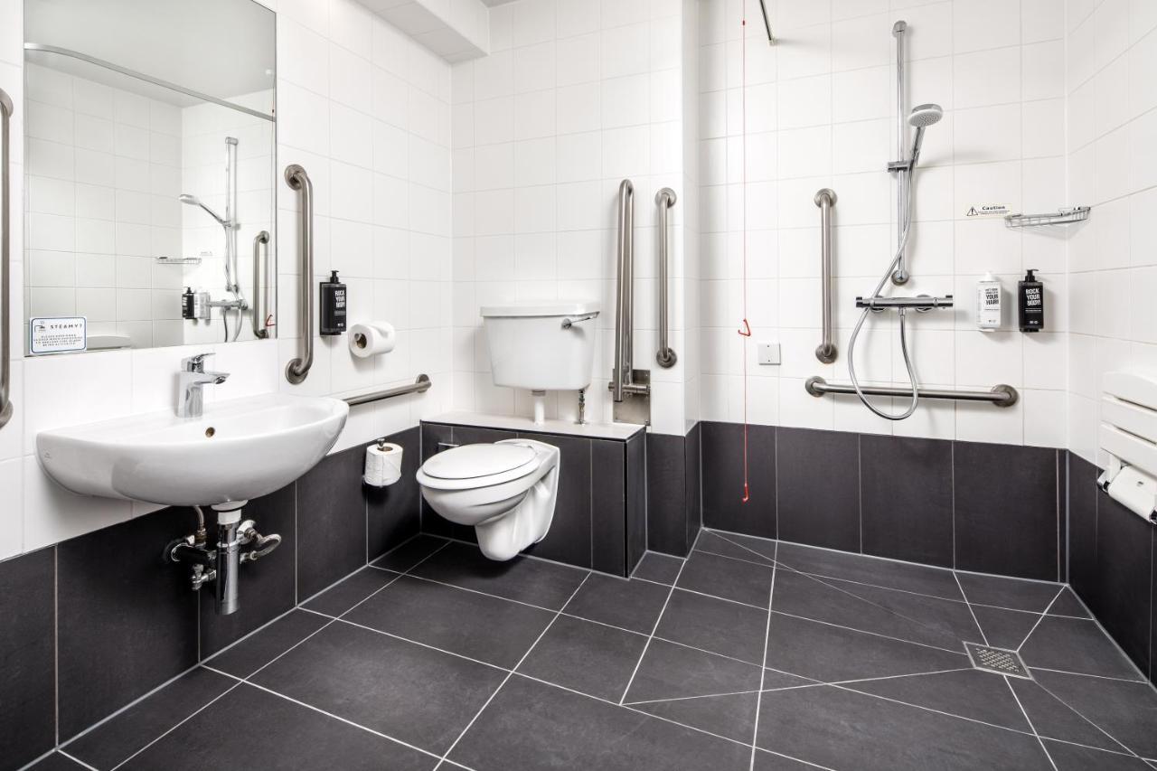 Ibis London Heathrow Terminal 5 Hotel